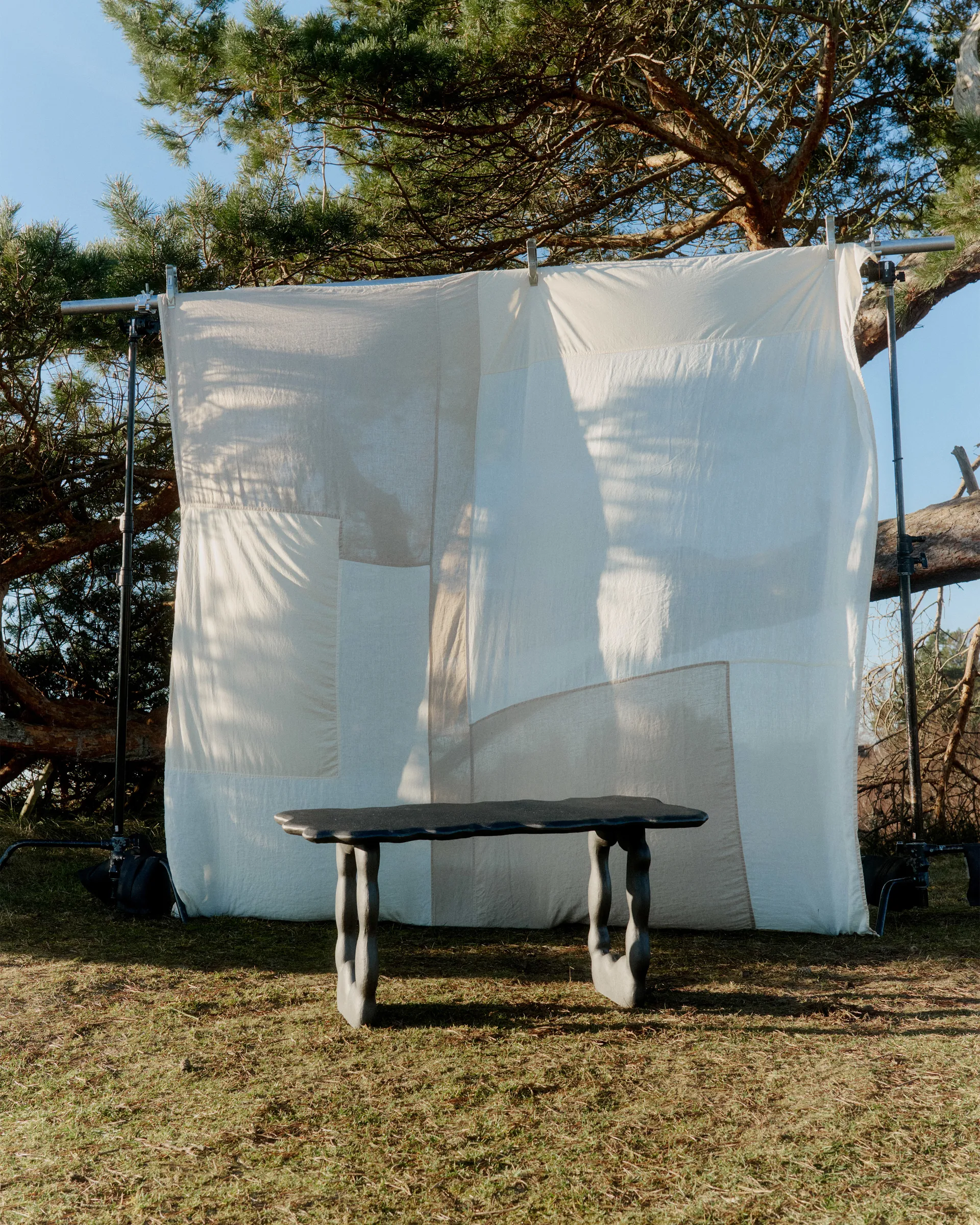 Dal Piece soffbord 100x50x47 cm, Black Aluminium Ferm Living