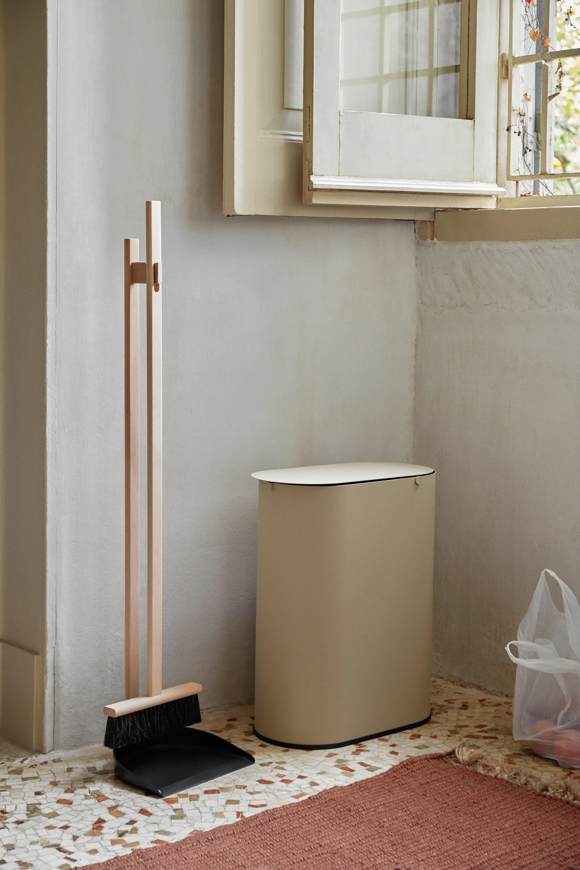 Enkel soptunna medium, Cashmere Ferm Living