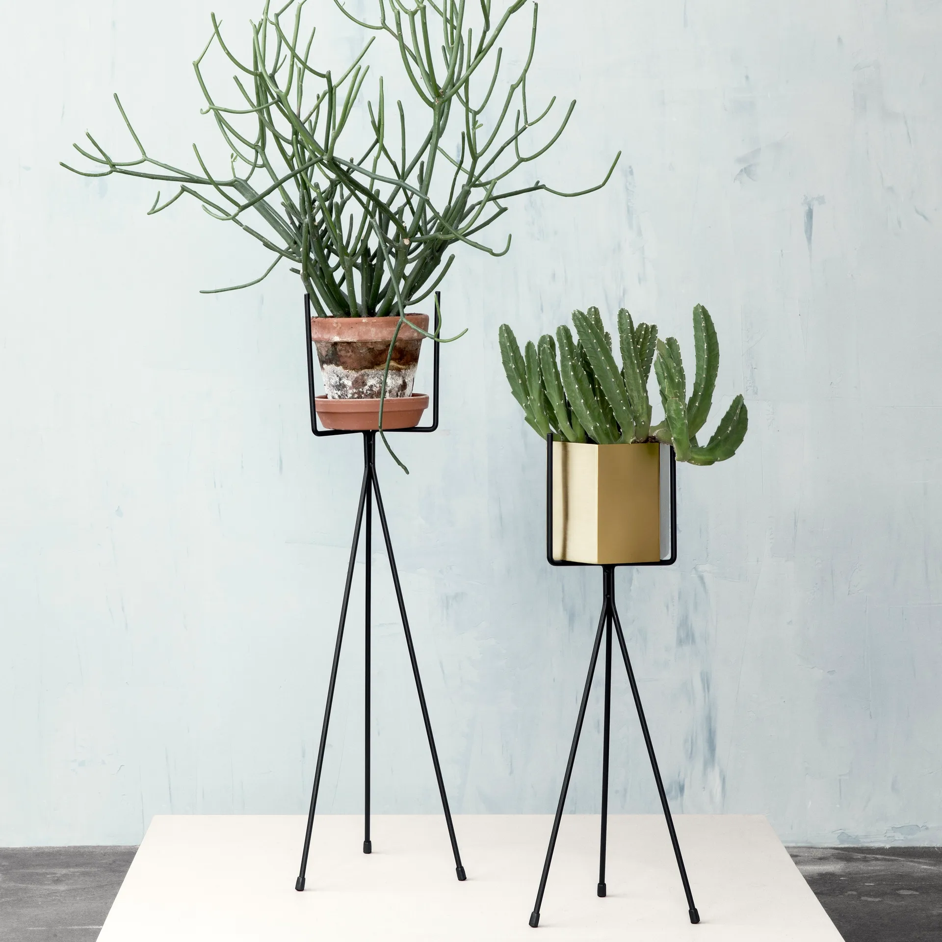 Ferm Living blompiedestal svart, stor Ferm Living