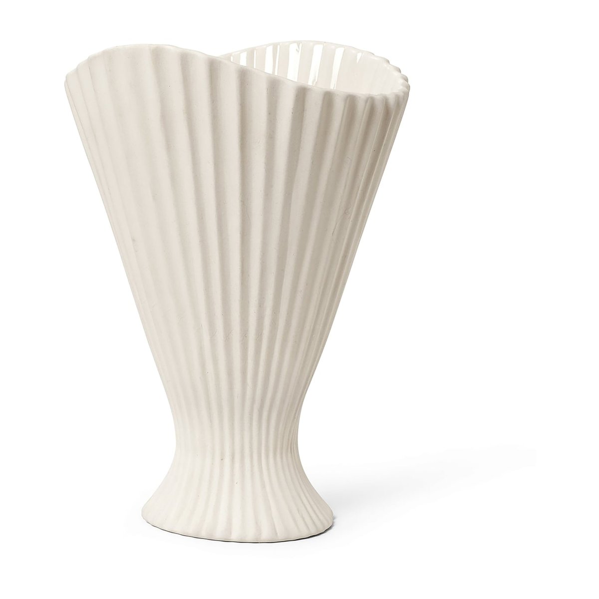 Ferm Living Fountain vas 30,5 cm off white | Skandinavisk Design | Vaser | Vit