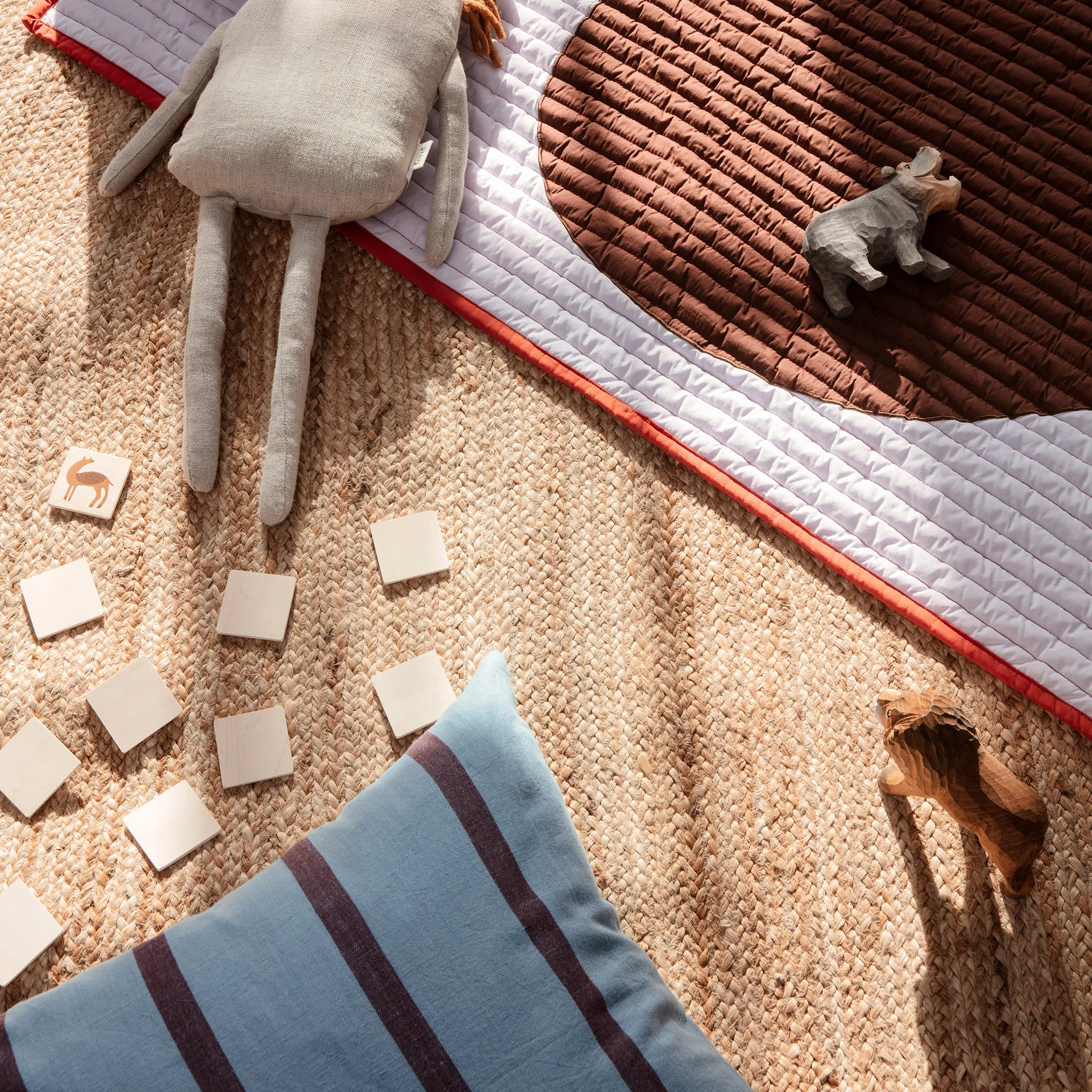 Grand kudde 50x50 cm, Faded blue-burgundy Ferm Living