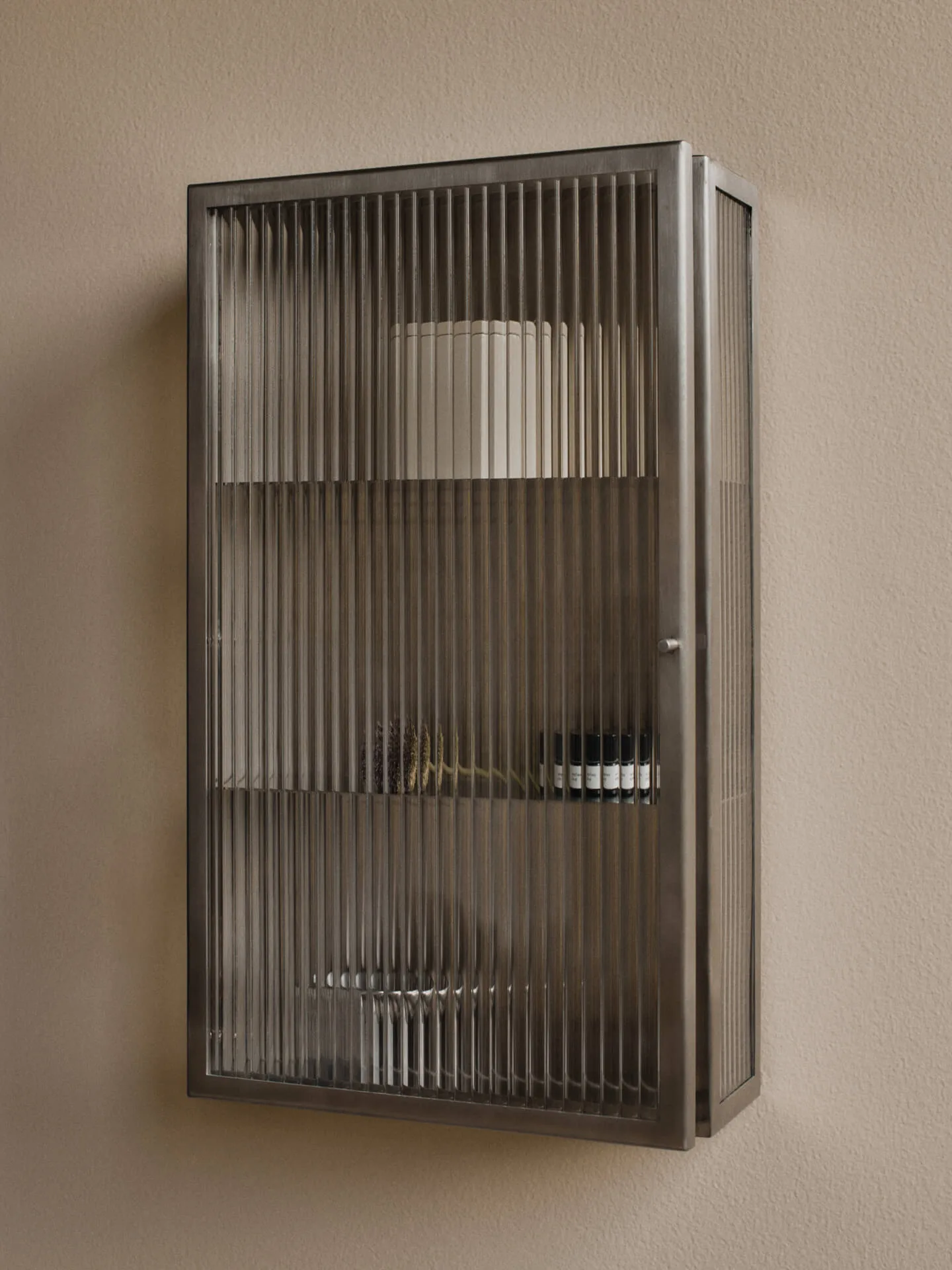 Haze väggskåp, Reeded glass - stainless steel Ferm Living