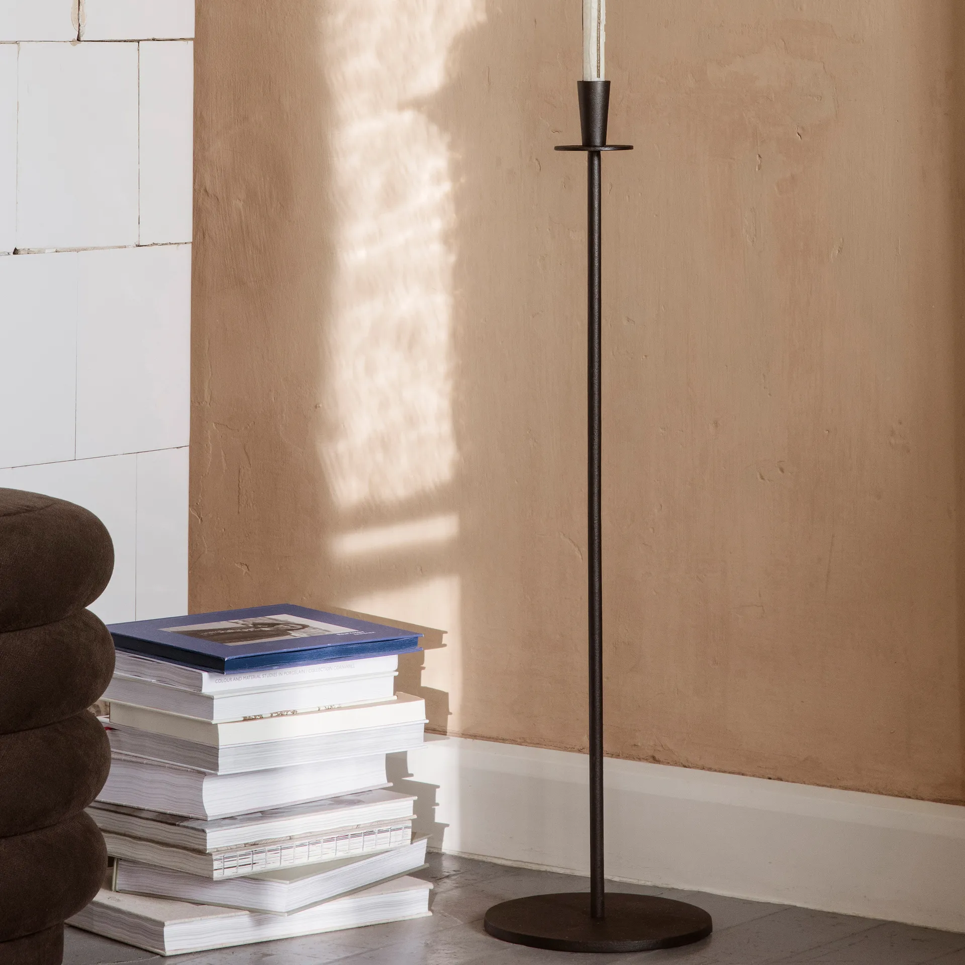 Hoy ljusstake tall 86 cm, Svart Ferm Living