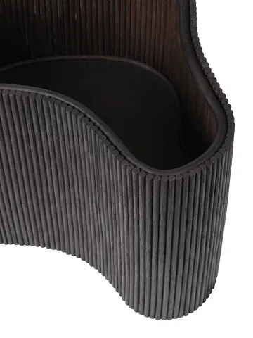 Isola sidobord med förvaring - Dark stained - Ferm Living