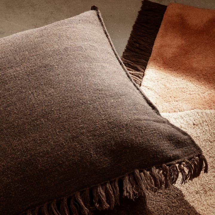 Kelim kudde med fransar L 80x80 cm - Dark melange - ferm LIVING