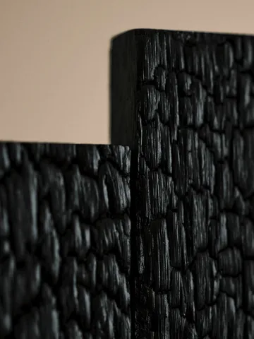 Koh väggskåp - Black, 43,5x27,5x81,4 cm - Ferm Living