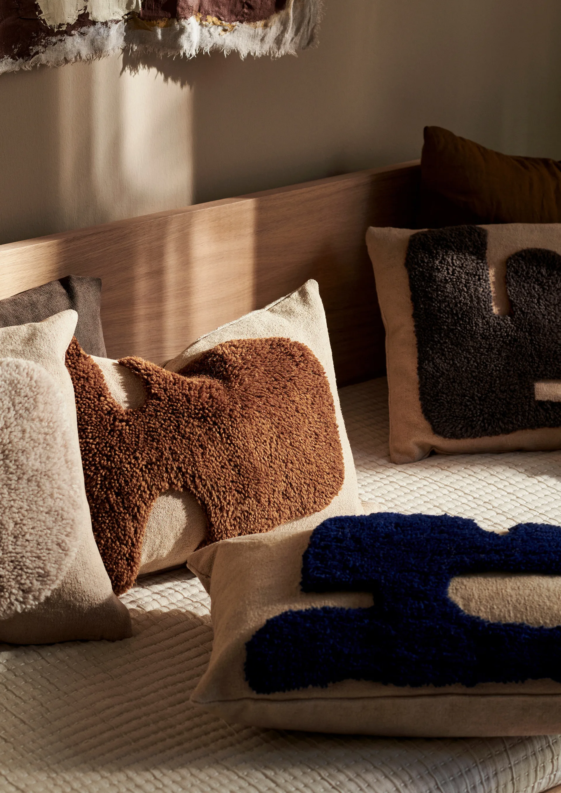 Lay rektangulär kudde 40x60 cm, Sand / Bright Blue Ferm Living