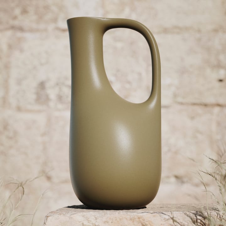 Liba vattenkanna  - Olive - ferm LIVING