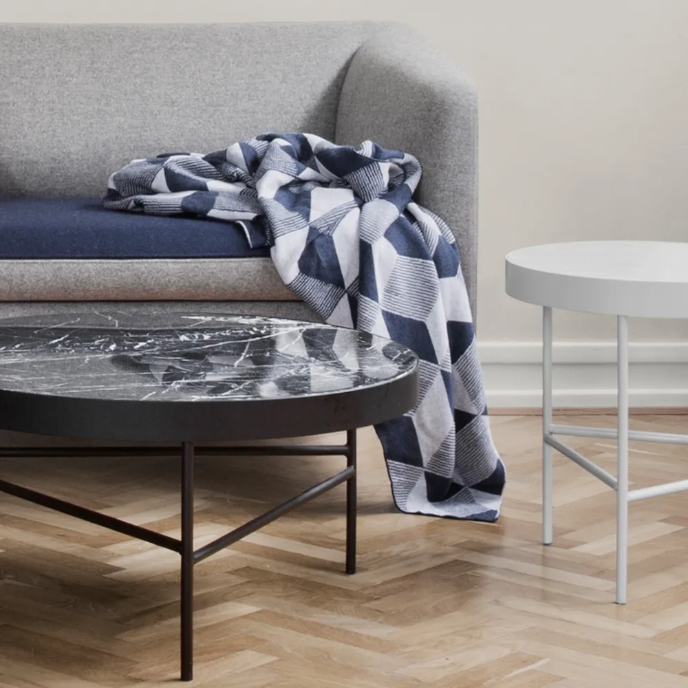 Marble Table soffbord, marmor svart, large, svart stativ Ferm Living