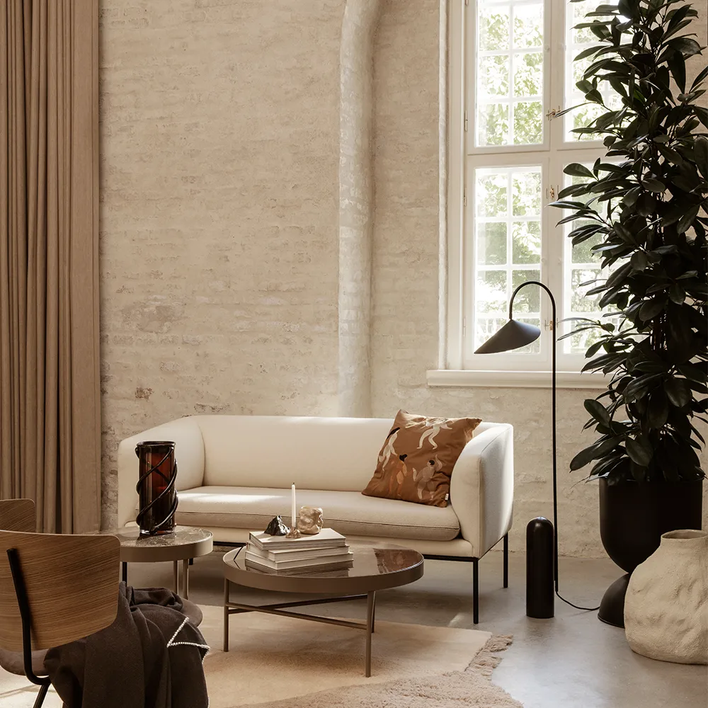 Marble Table soffbord, marmor svart, large, svart stativ Ferm Living