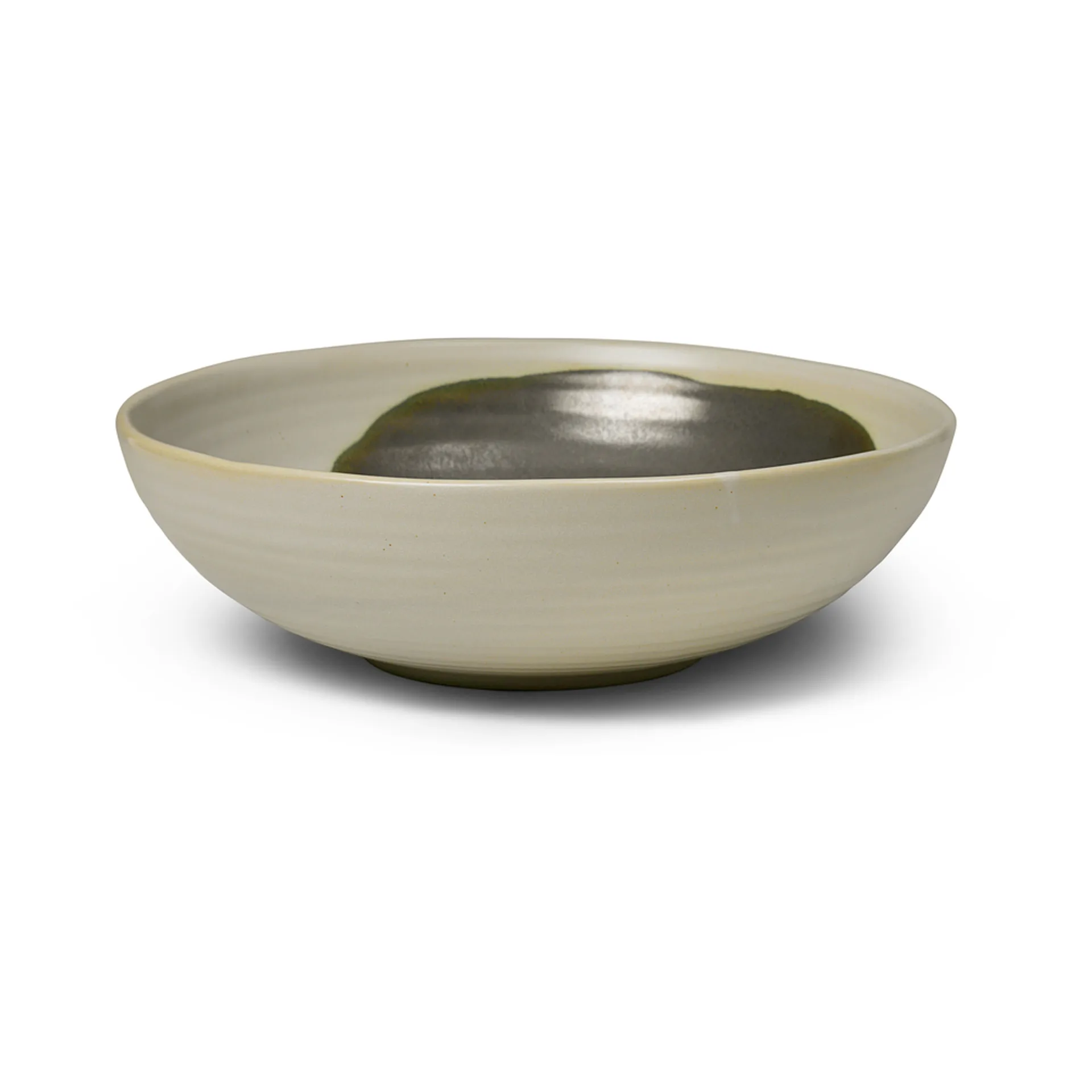 Omhu skål large ⌀28 cm, off white-charcoal Ferm Living