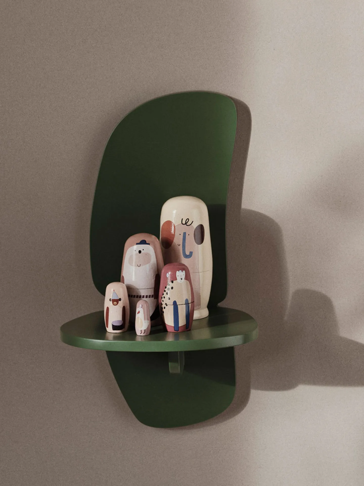 Pilu vägghylla 40 cm, Verdant Green Ferm Living