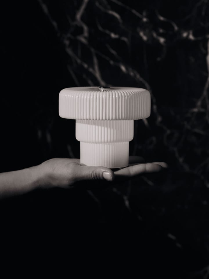 Ripple portabel bordslampa 10 cm, White Ferm Living