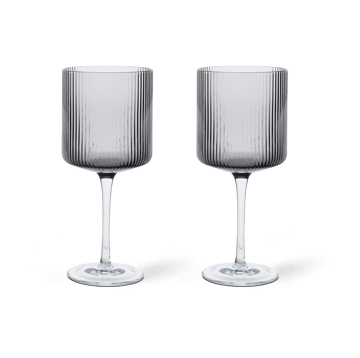 Ripple rödvinsglas 32,5 cl 2-pack - Smoked grey - Ferm Living