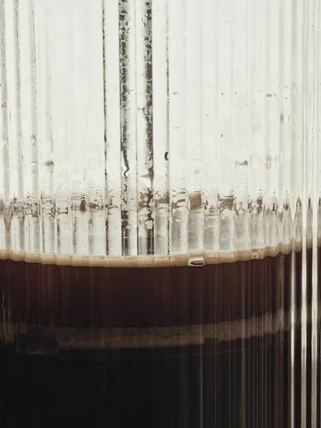 Ripple Thermal presskanna - Clear - Ferm Living