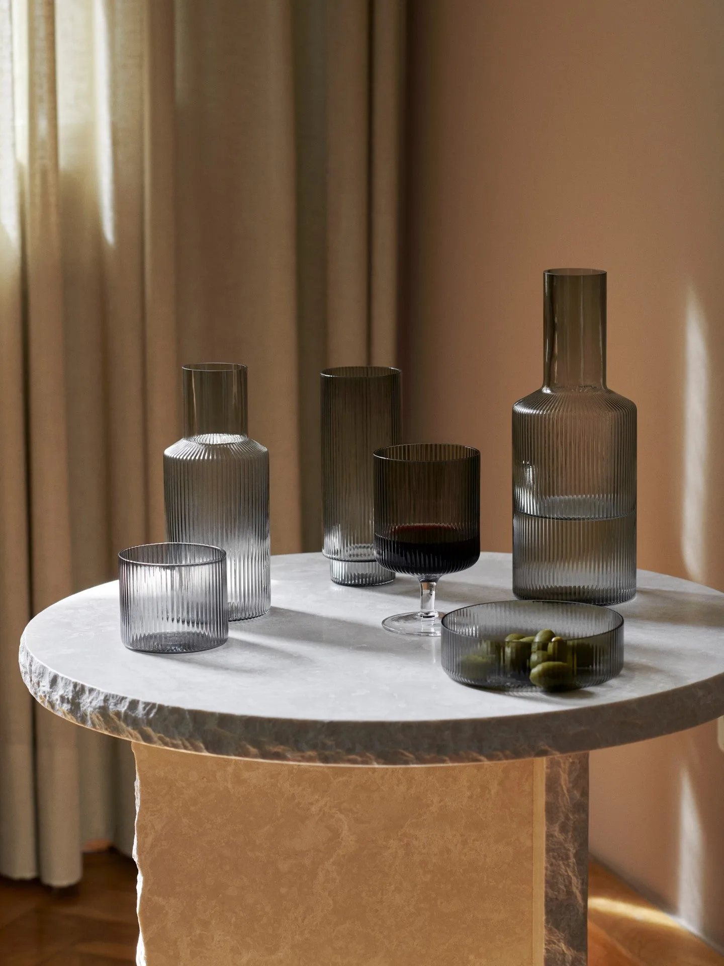 Ripple vinglas 2-pack, Smoked grey Ferm Living