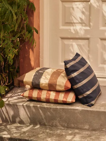 Strand outdoor kuddfodral 50x50 cm - Burnt ochre-parchme - Ferm Living