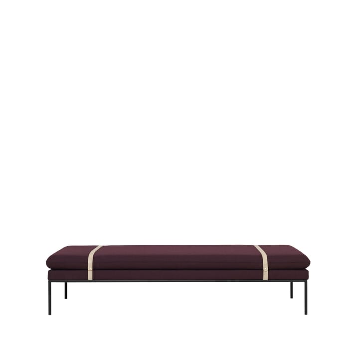 Turn Dagbädd - tyg fiord by kvadrat bordeaux, svart stativ - Ferm Living