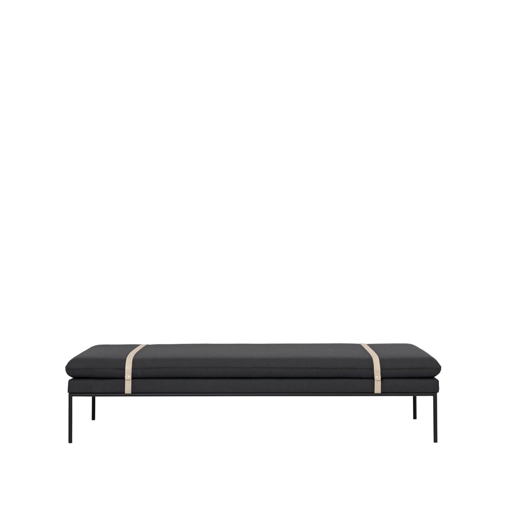 Ferm Living Turn Dagbädd tyg fiord by kvadrat dark grey, svart stativ