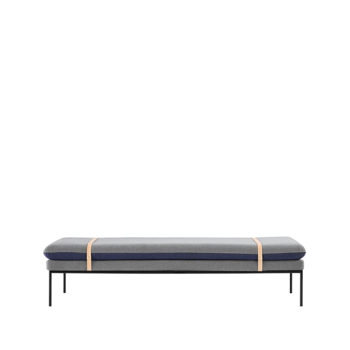 Turn Dagbädd - tyg wool blue/light grey, svart stativ - Ferm LIVING