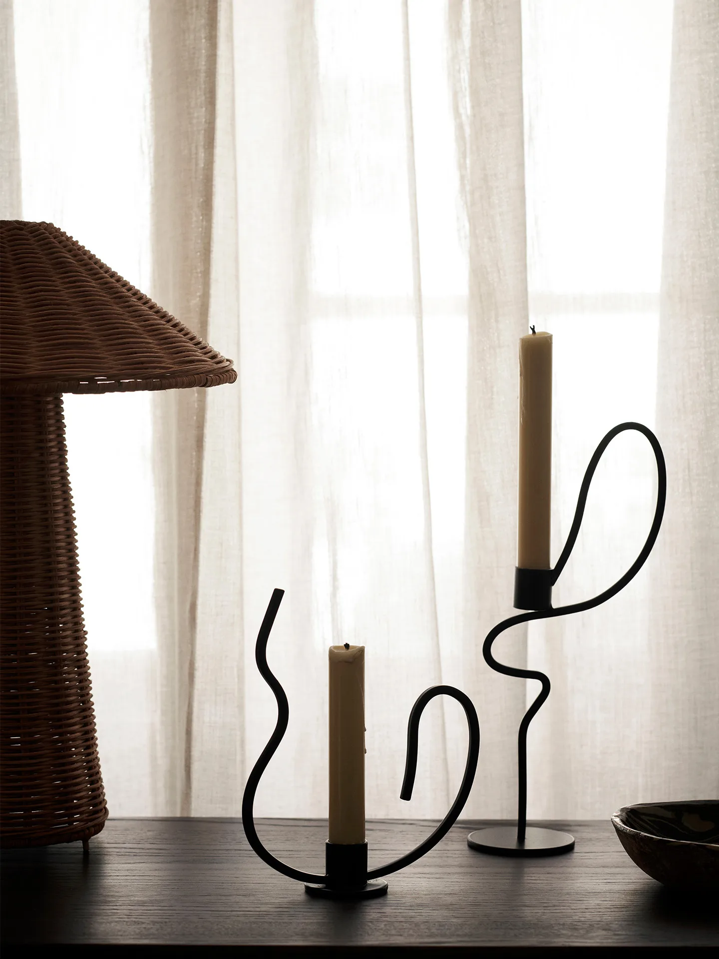 Valse ljusstake low, Black Ferm Living