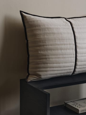 Vari quiltad kudde 60x80 cm - Natural-dark chocolate - Ferm Living