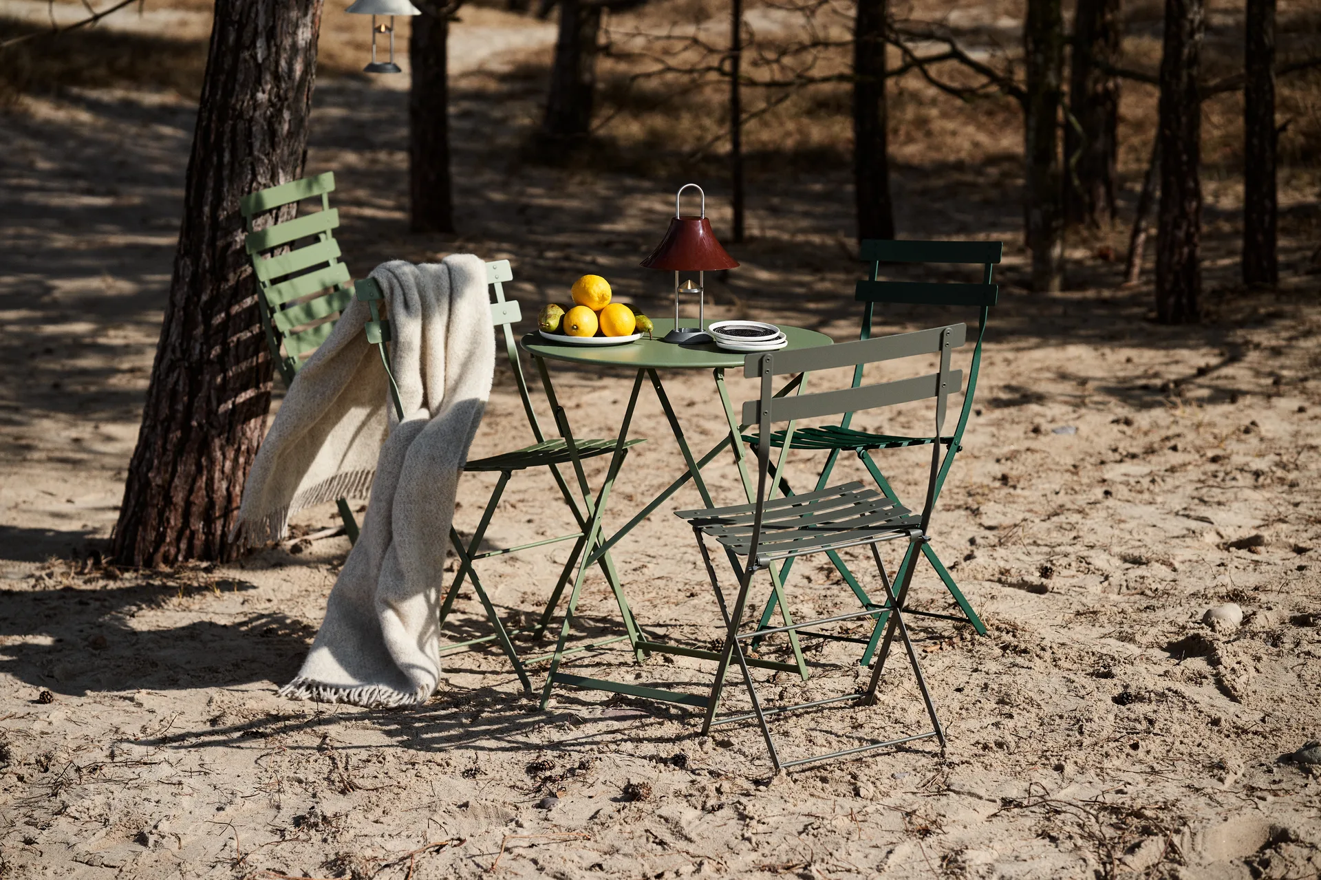 Bistro bord 117x77 cm + 4 stolar, Cactus,  Fermob