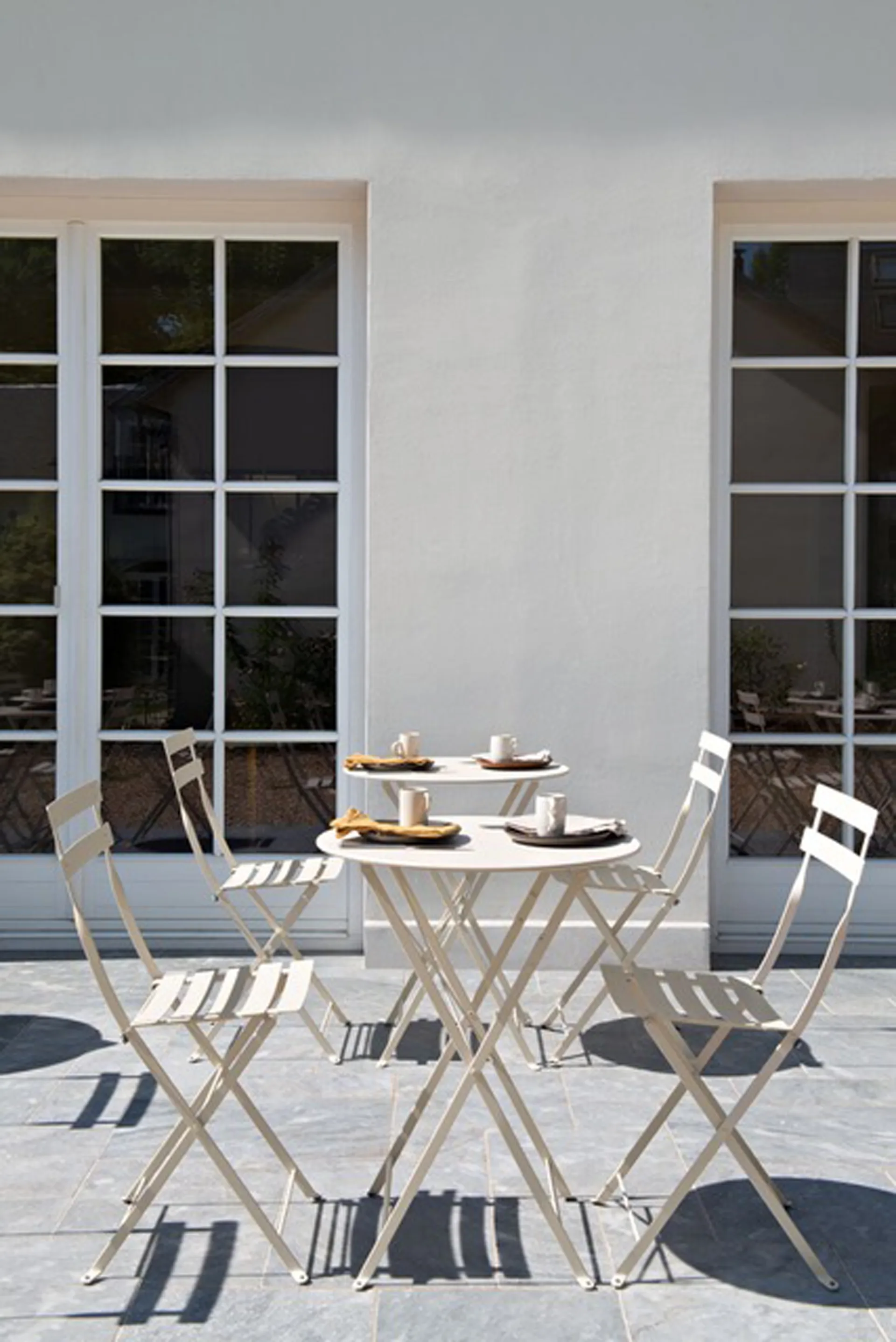 Bistro bord 117x77 cm + 4 stolar, Latte beige,  Fermob