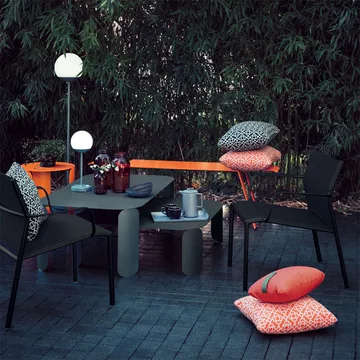 Cadiz karmstol låg - Red ochre (röd) - Fermob
