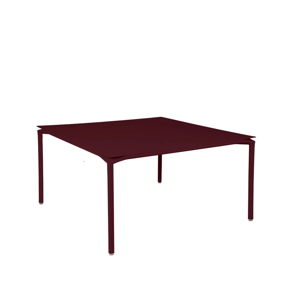 Calvi bord kvadratiskt 140x140 cm, black cherry Fermob