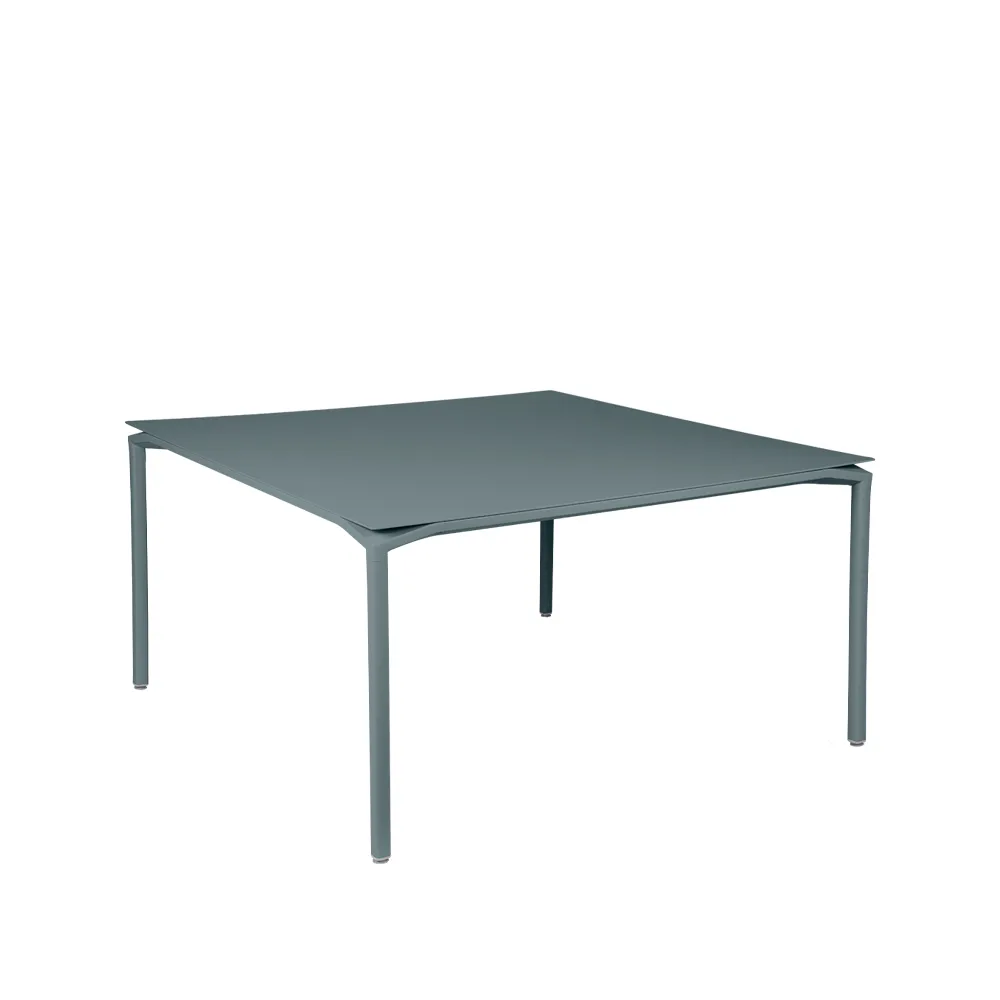 Calvi bord kvadratiskt 140x140 cm, storm grey Fermob