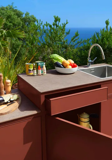 Goosto The Gourmet utekök med diskho - Red ochre - Fermob