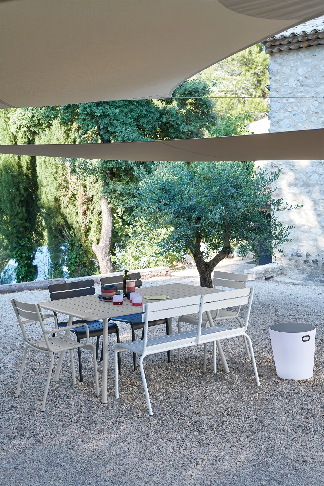 Luxembourg bord 143x80 cm, deep blue Fermob