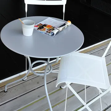 Opera+ bord Ø67 cm - Clay grey (grå) - Fermob