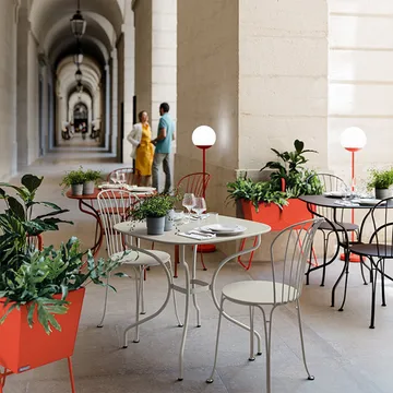 Opera+ Carronde bord - black cherry - Fermob