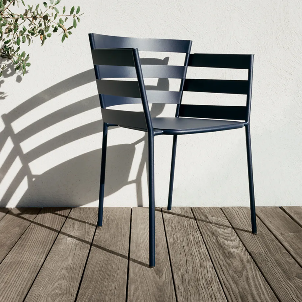 Rythmic karmstol, liquorice Fermob