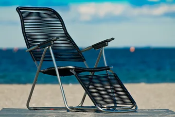 Spaghetti solstol med fotstöd - Black - Fiam