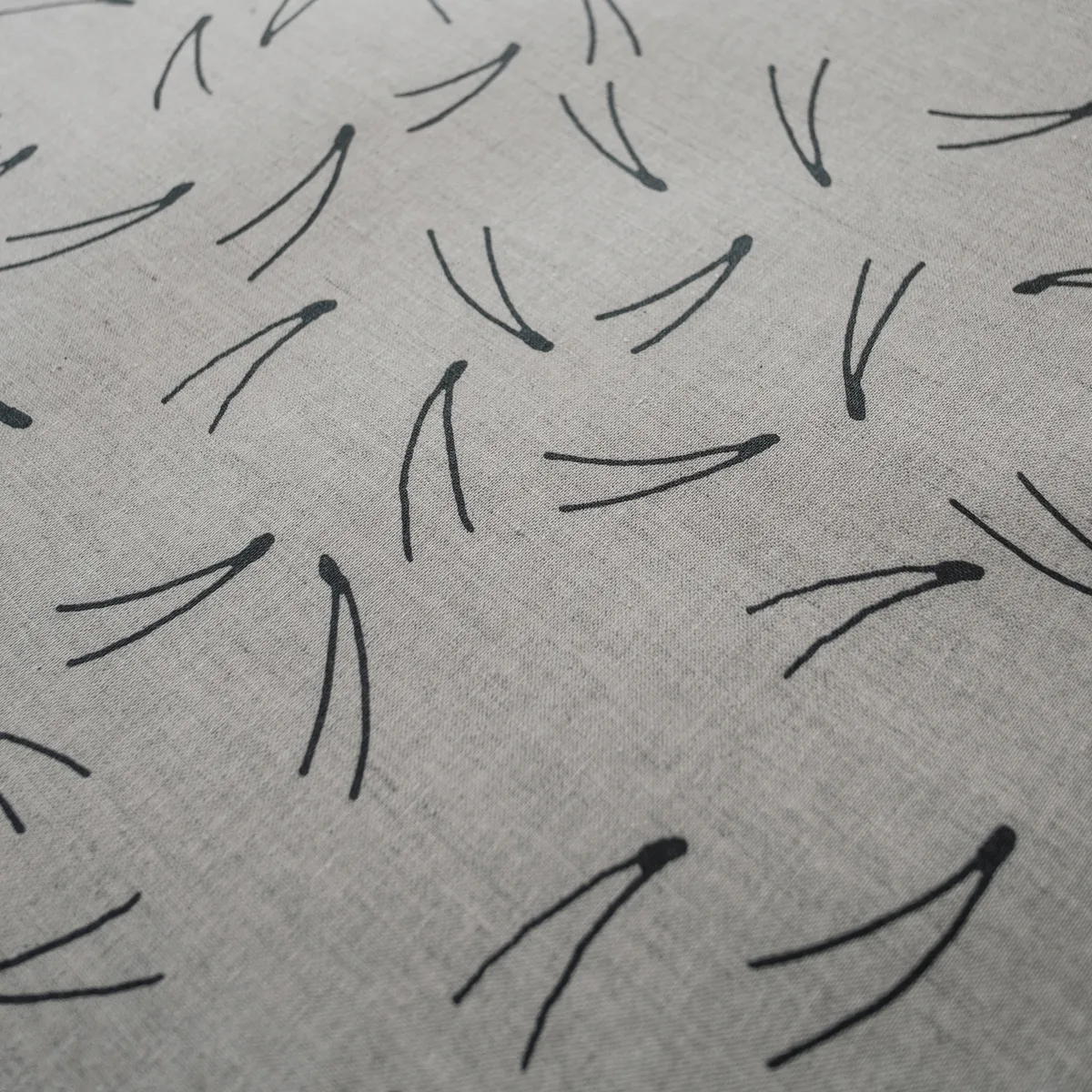 Fine Little Day Barr bordsduk 137x238 cm Svart-natur