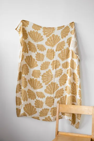 Snäcka muslinfilt 120x120 cm - Sand - Fine Little Day