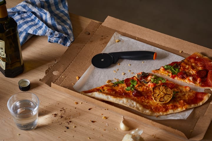 Functional Form pizzaskärare, Svart Fiskars