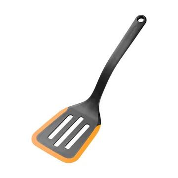 Functional Form stekspade - Svart-orange, 36,2 cm - Fiskars
