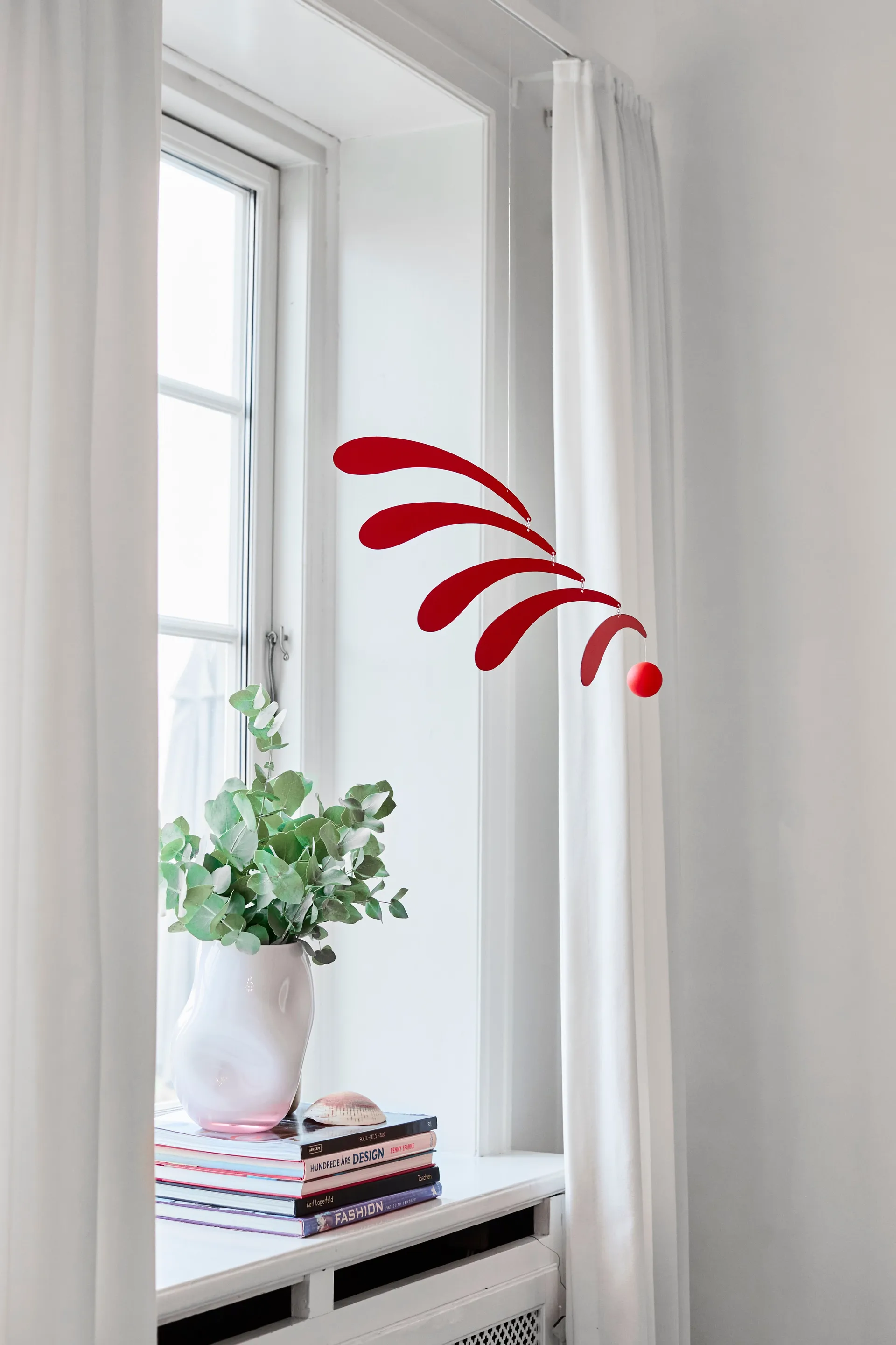 Flowing Rythm mobil, röd Flensted Mobiles