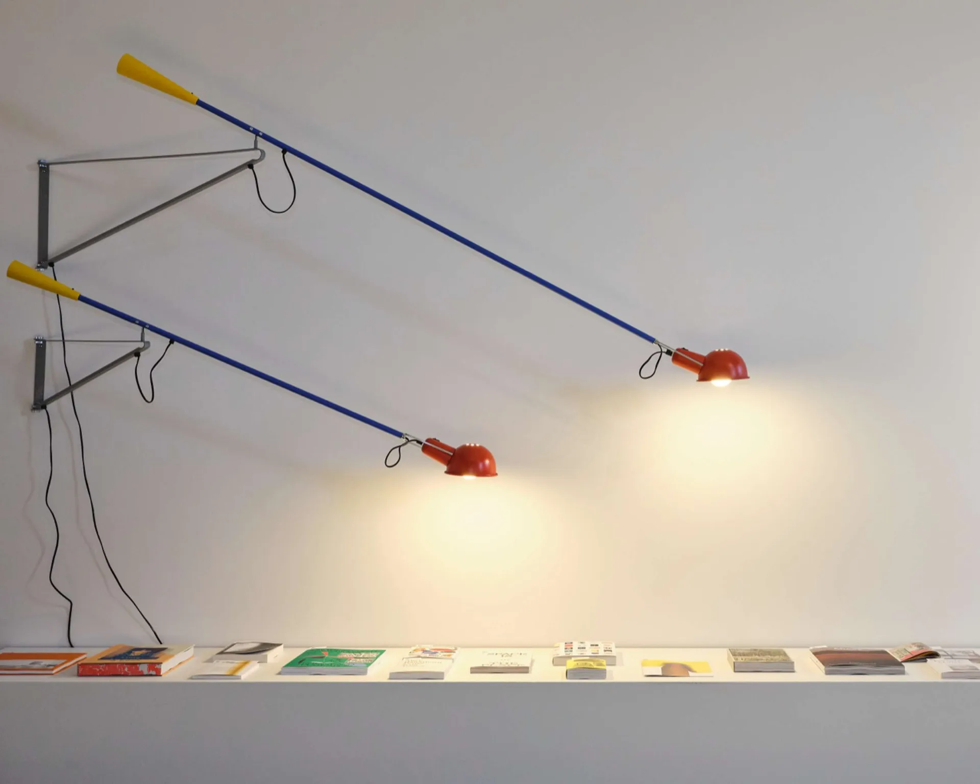 265 Small vägglampa, Chromatica Flos