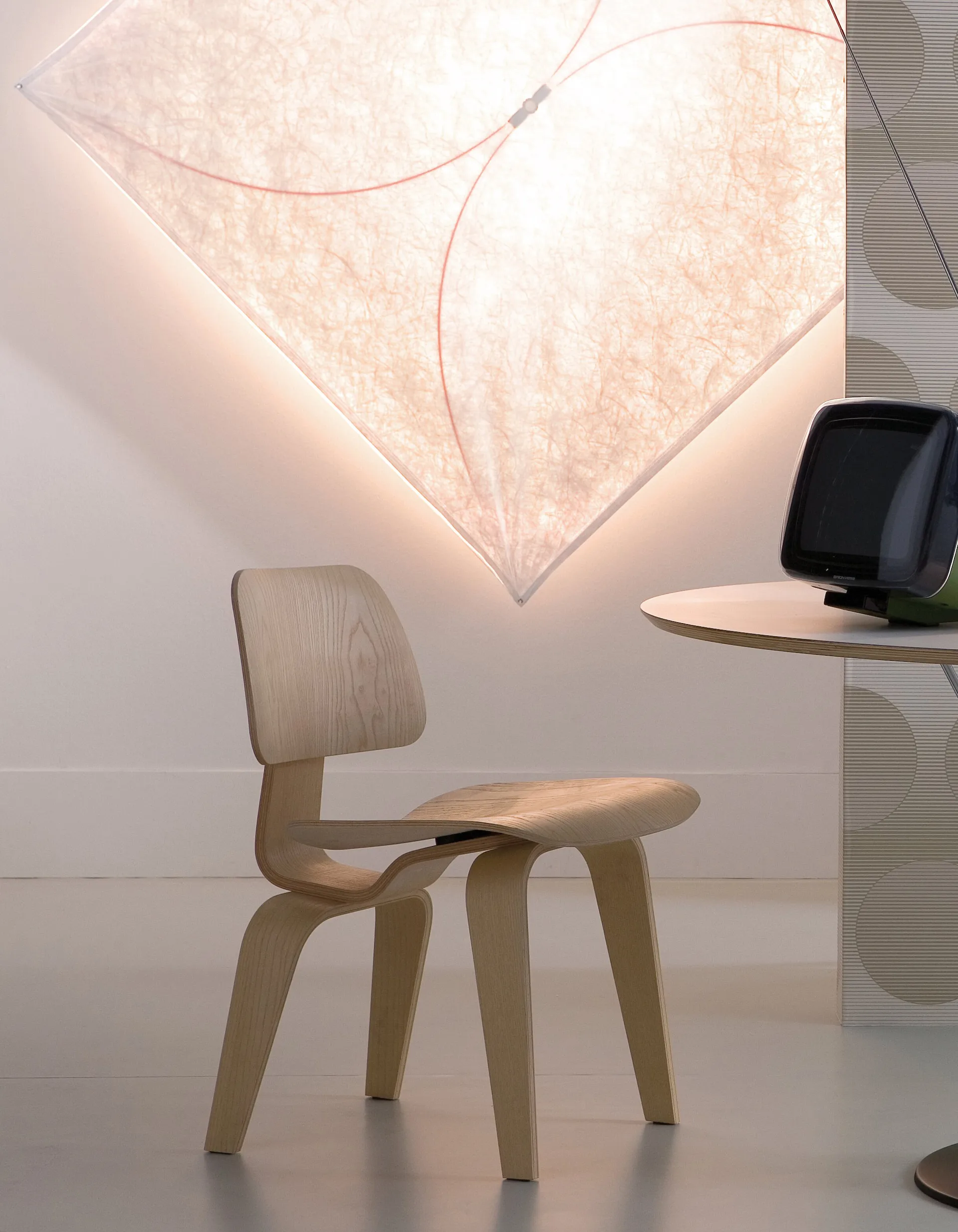 Ariette 2 vägglampa, Vit-textilduk/stålstativ Flos