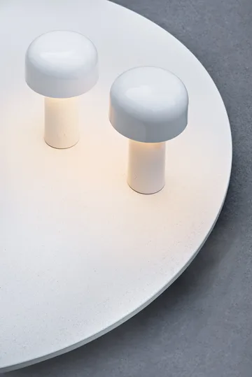 Bellhop bordslampa portabel - White, IP54 (inom/utomhus) - Flos