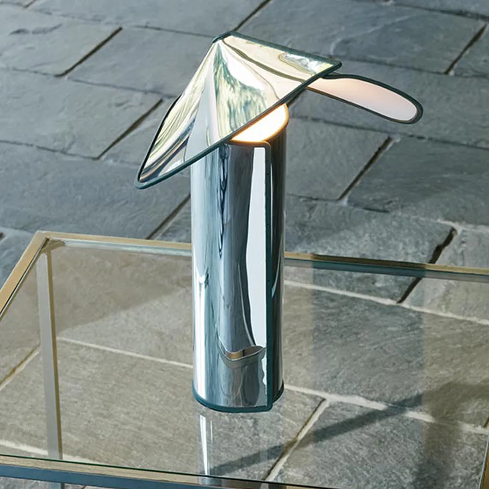 Chiara T bordslampa, Aluminium-antracit kant Flos
