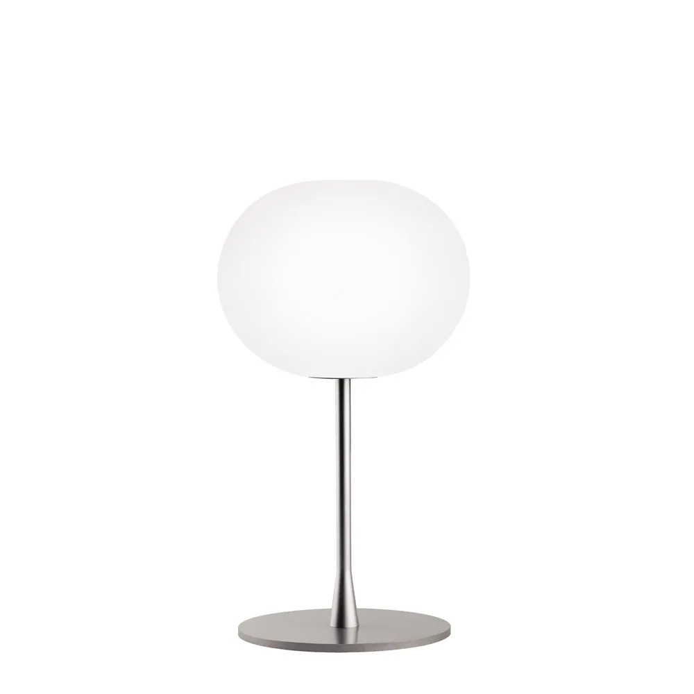 Glo-ball T1 bordslampa, Vitt opalglas-matt silverstativ Flos