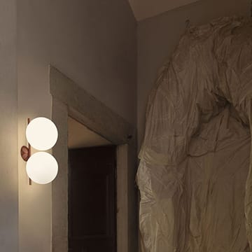 IC lights C/W1 Double vägglampa - Borstad mässing-opal - Flos