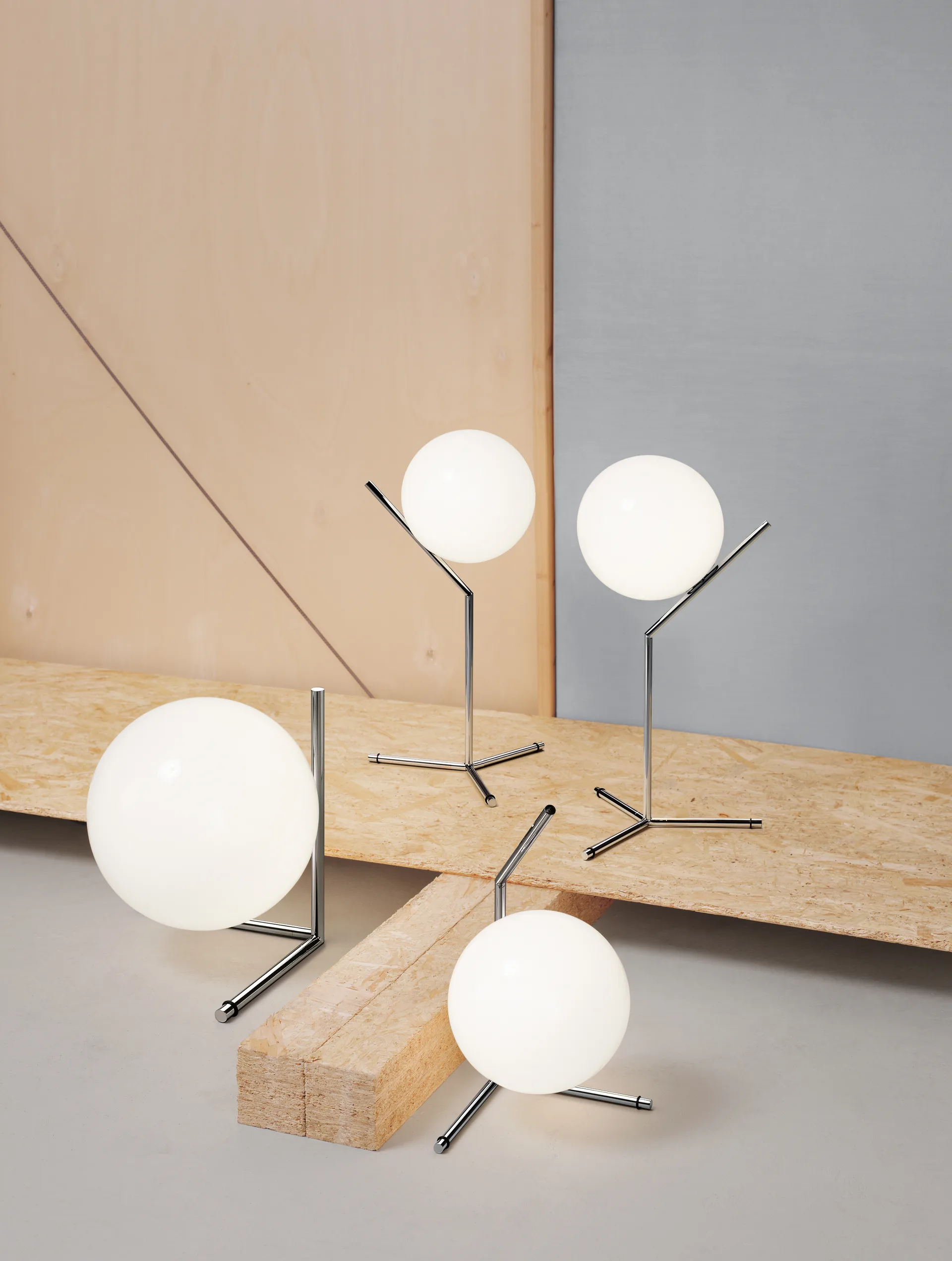 IC Lights T1 High bordslampa, Krom-opal Flos