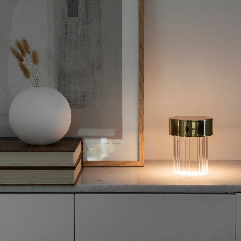 Last Order Fluted IP20 bordslampa, Mässing Flos